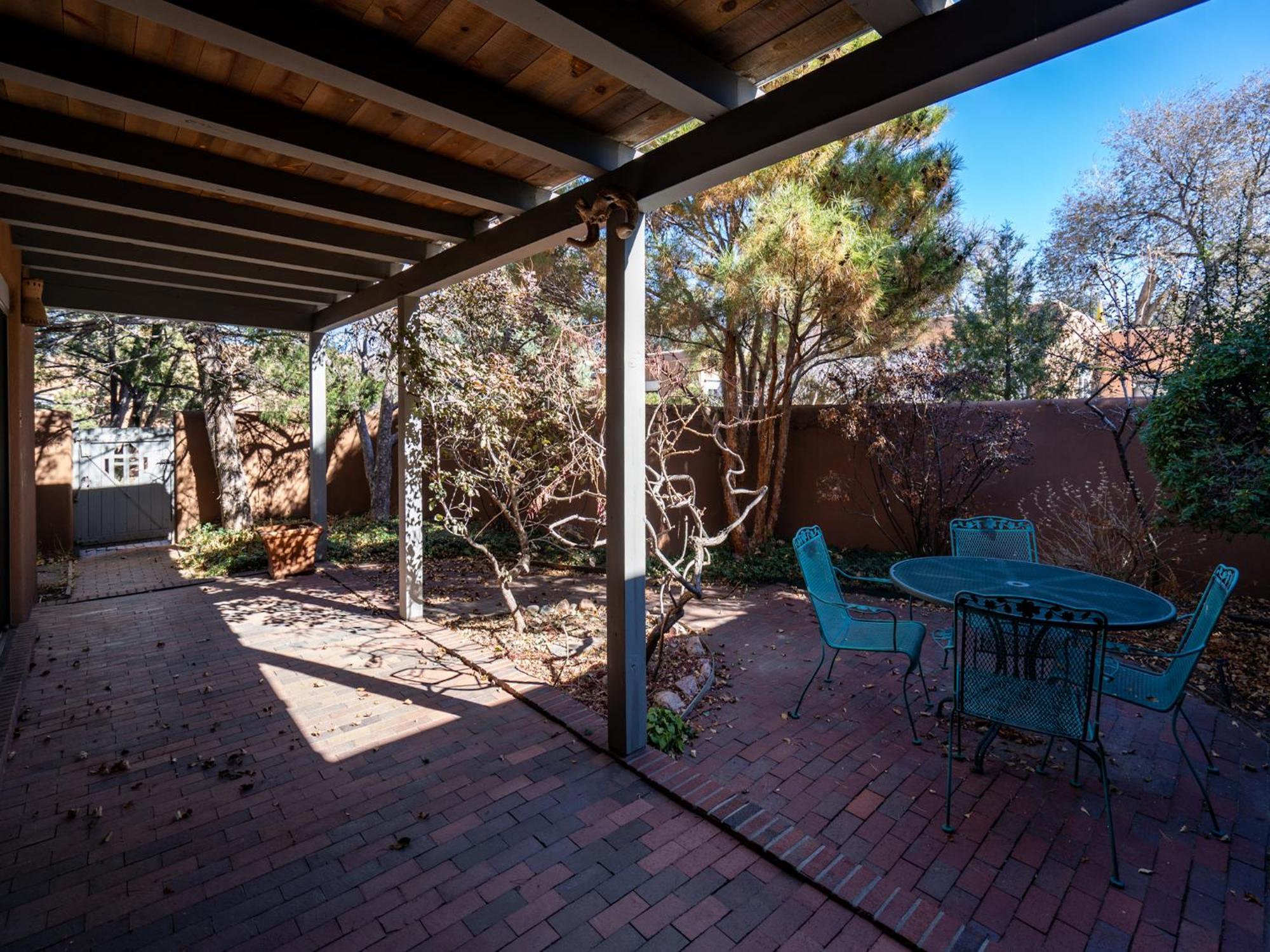 Puertas De Canyon Road By Kokopelli Management * Santa Fe