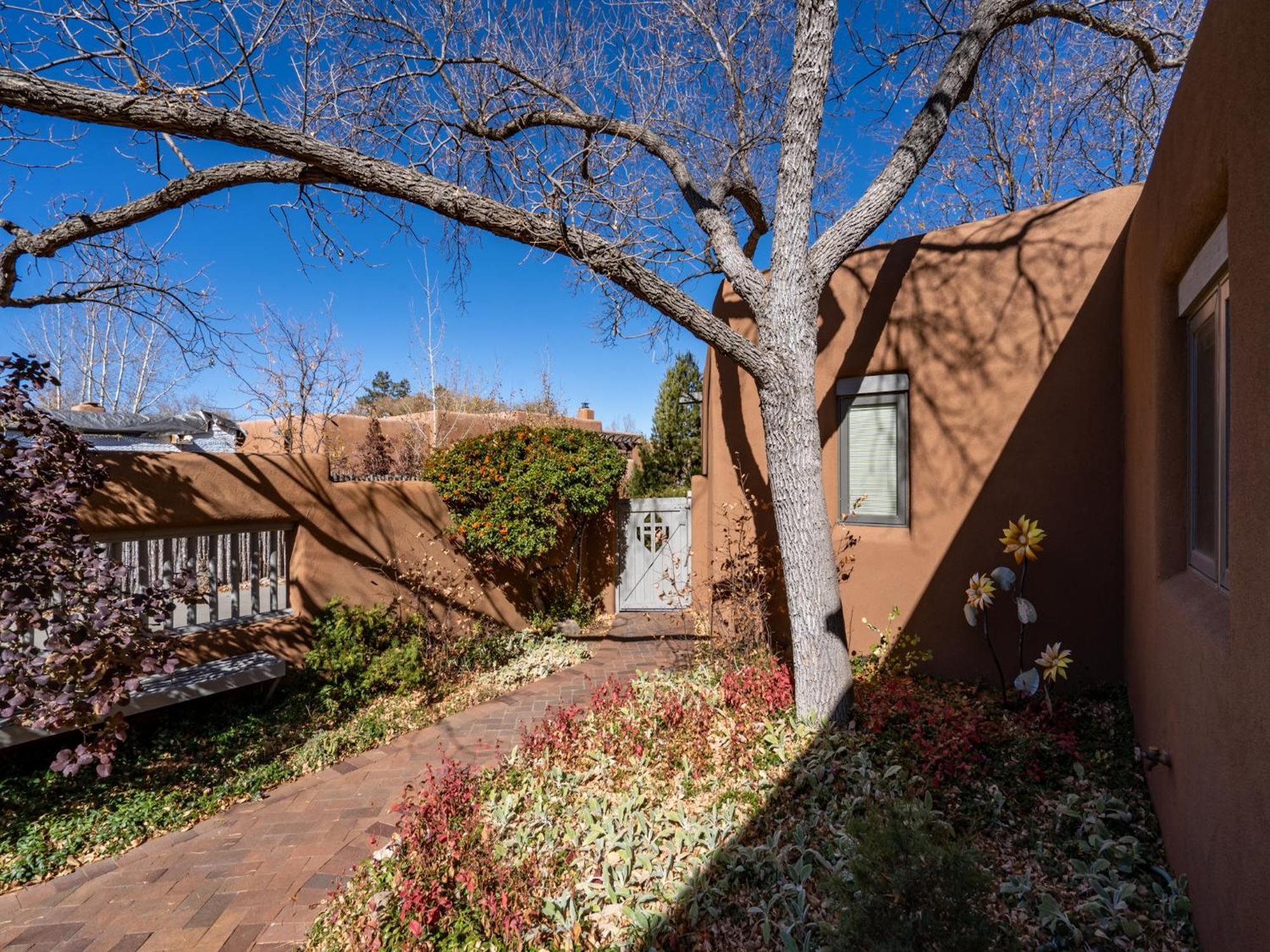 Puertas De Canyon Road By Kokopelli Management Santa Fe